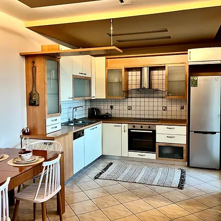 Sunnyspot Apartman *